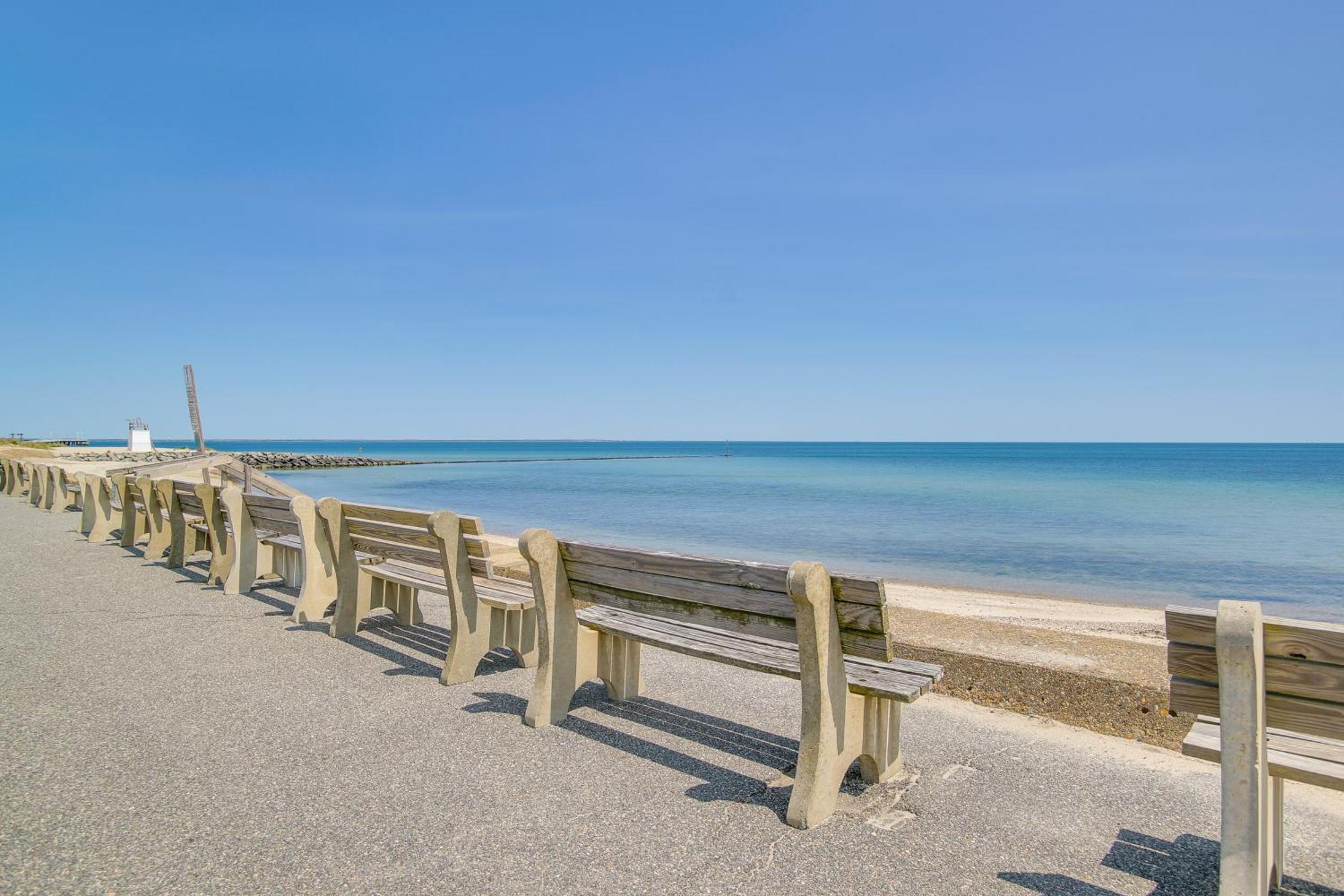Breezy Oak Bluffs Condo - Steps To Inkwell Beach! Eksteriør bilde