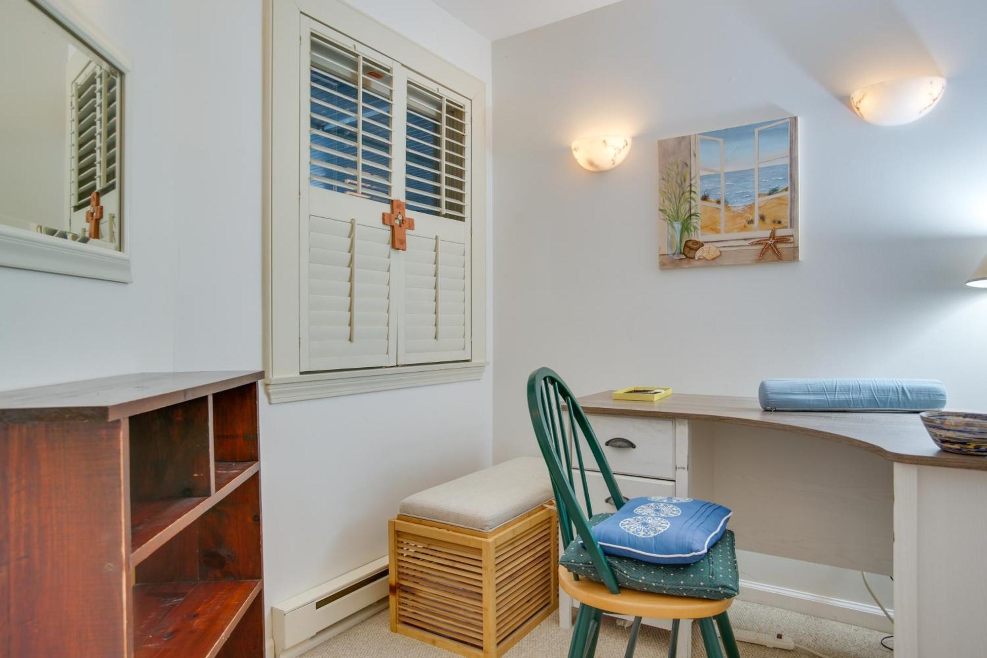 Breezy Oak Bluffs Condo - Steps To Inkwell Beach! Eksteriør bilde