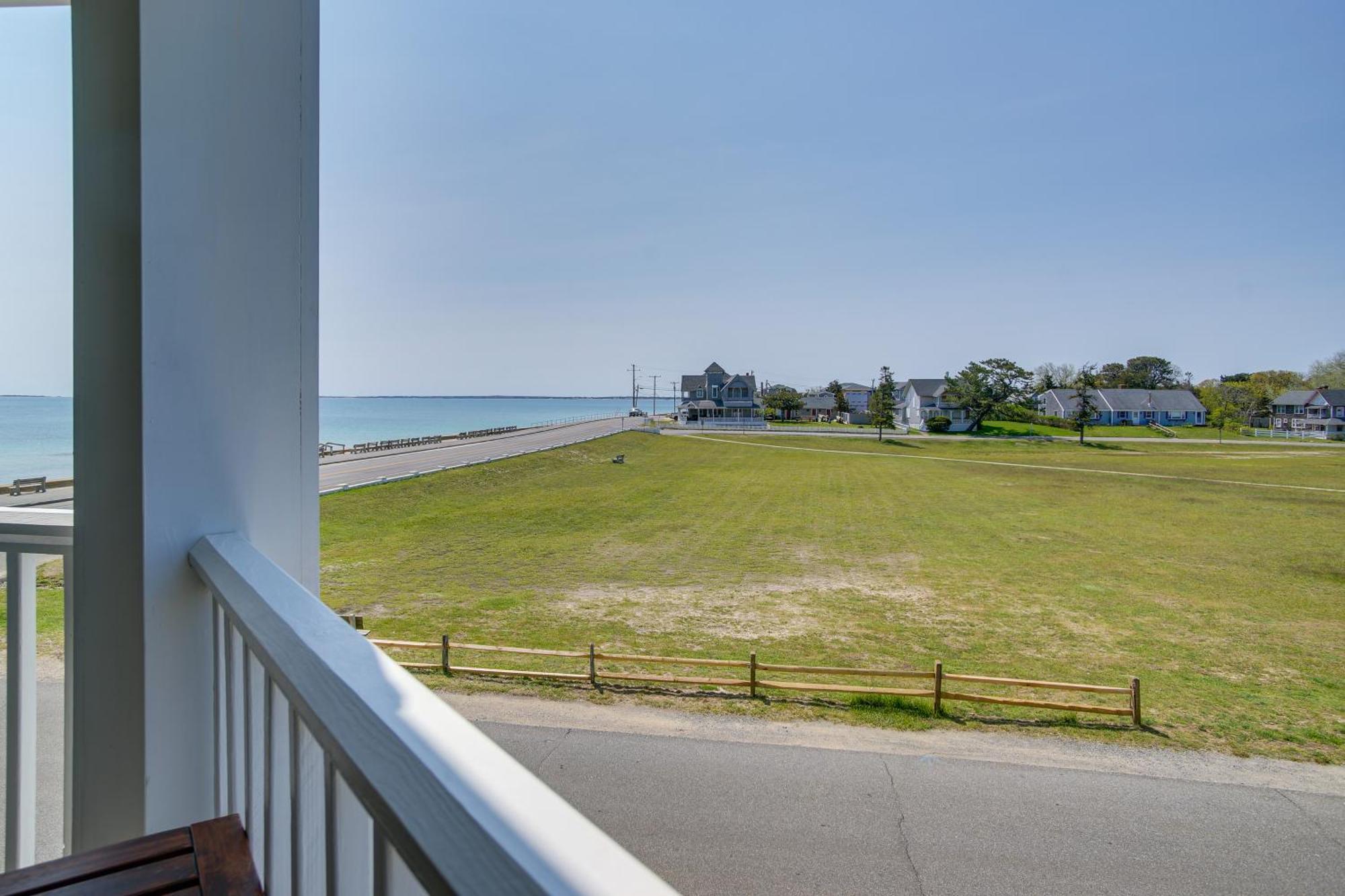 Breezy Oak Bluffs Condo - Steps To Inkwell Beach! Eksteriør bilde