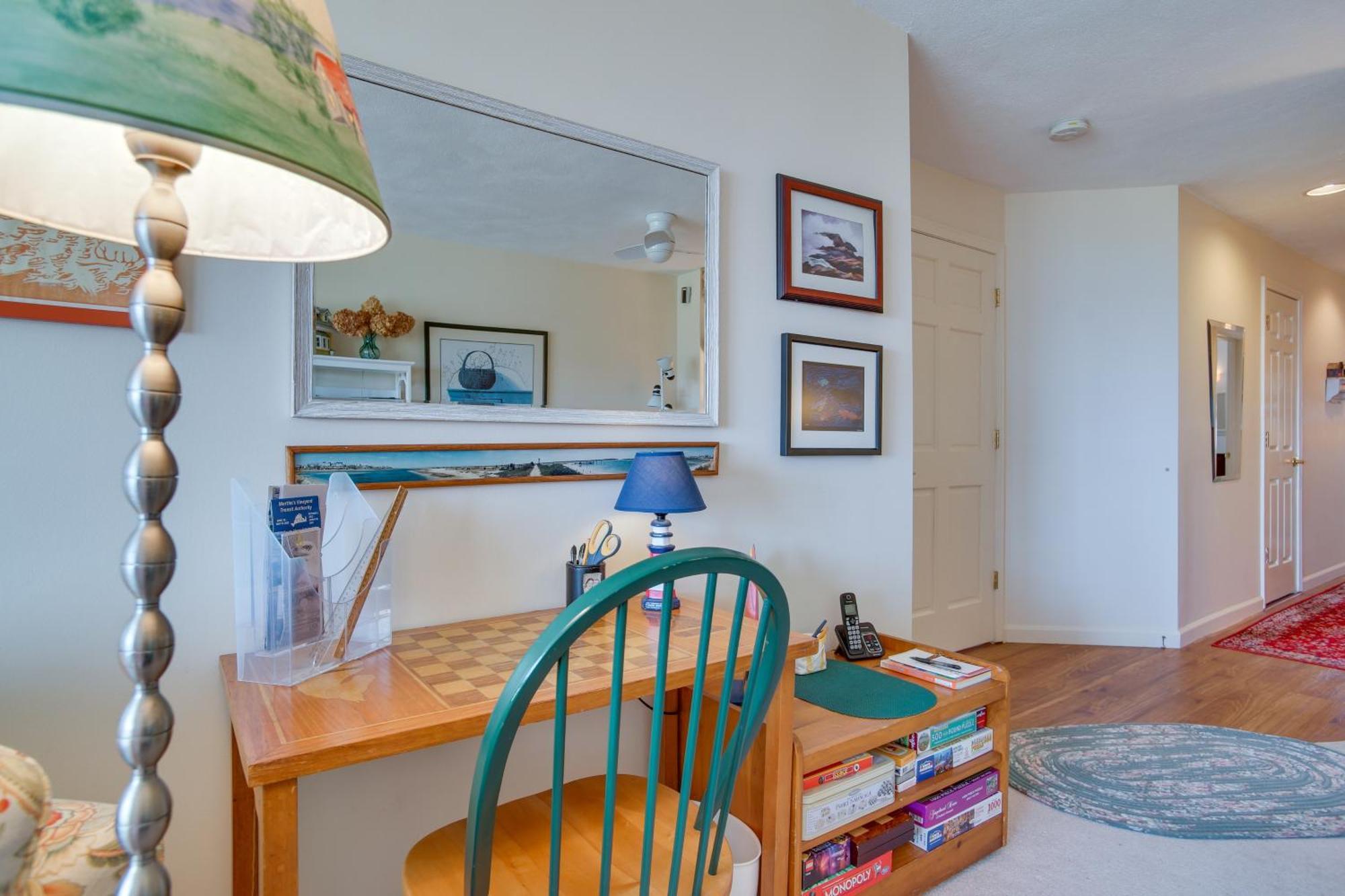 Breezy Oak Bluffs Condo - Steps To Inkwell Beach! Eksteriør bilde